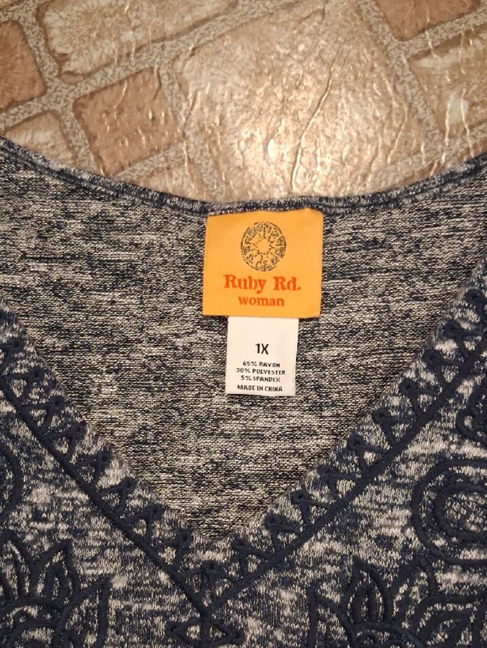 Ruby Rd. Blue & White Embroidered V-Neck Tunic Size 1xlarge - Picture 3 of 4